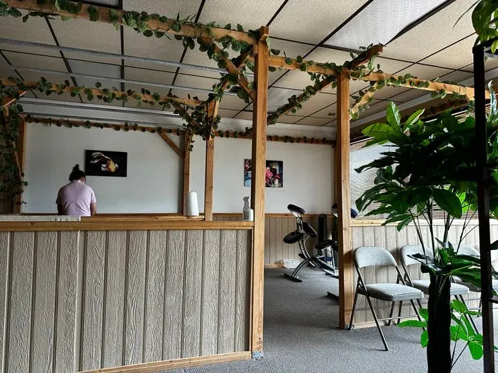https://cdn.salonspotlight.com/photos/qiv3aAldpnAxLazOJweo/c6ee9c80-6bc0-4bd9-844f-a4c8f51065f5_720x720