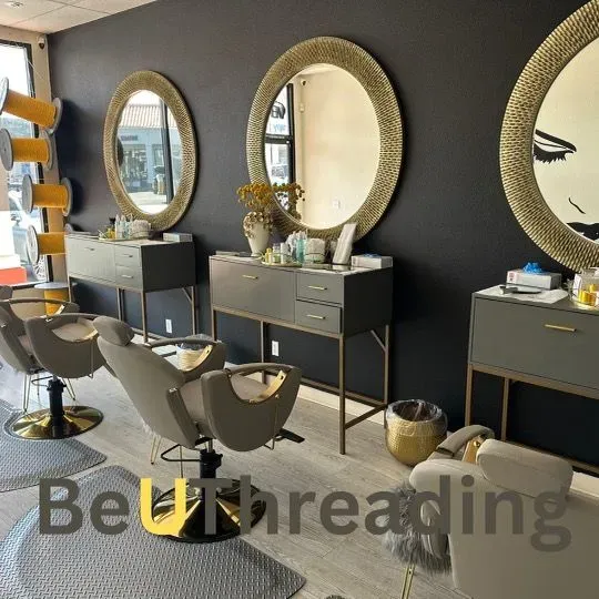 https://cdn.salonspotlight.com/photos/qj5ULZZWMyisHPOVeei9/99697ebc-bf23-47d6-b946-a0048ce19b54_720x720