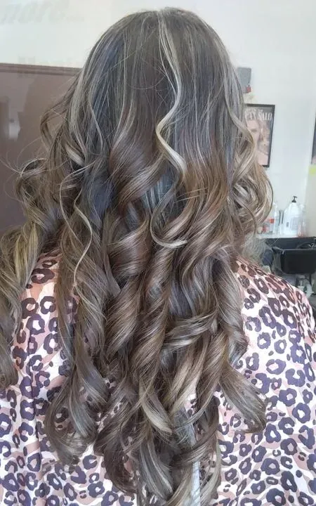 https://cdn.salonspotlight.com/photos/qjvSE0g3XvNEypPa2Rxf/36a05800-51e5-4bcc-9cfa-c0ea9efdf578_720x720