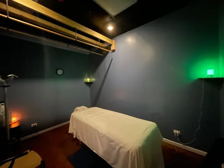 https://cdn.salonspotlight.com/photos/qnf7F2C20cuHtBSjt21L/c127c869-7341-420d-bc15-0be1ba4a3601_720x720