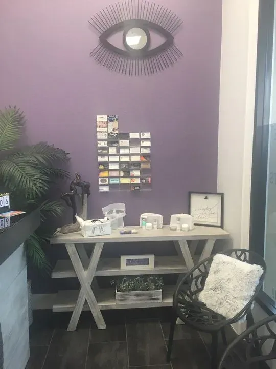 https://cdn.salonspotlight.com/photos/qoQ1Jdh0wtprK1Wh0buB/6f4c1dad-0399-4bf4-986c-e3944ecf30e3_720x720