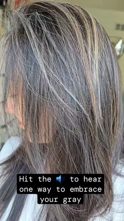 https://cdn.salonspotlight.com/photos/qpWwzpRR2staBHnPLqzD/509afbf3-1995-4cc3-b1e8-b6c2f918dc1f_720x720