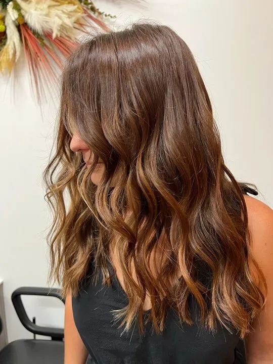 https://cdn.salonspotlight.com/photos/qtmf2yJD3ViOeXZDjgjd/8d7978ed-2a0e-4c0f-9e88-1f08aca7df23_720x720