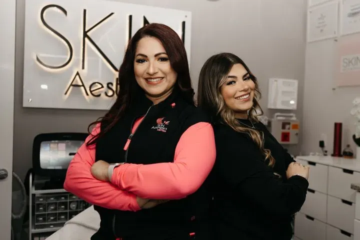 https://cdn.salonspotlight.com/photos/qvsDXseO9gC6wTx0oqOP/e7b15db3-e26b-4233-a10e-1d9bf4630a9d_720x720