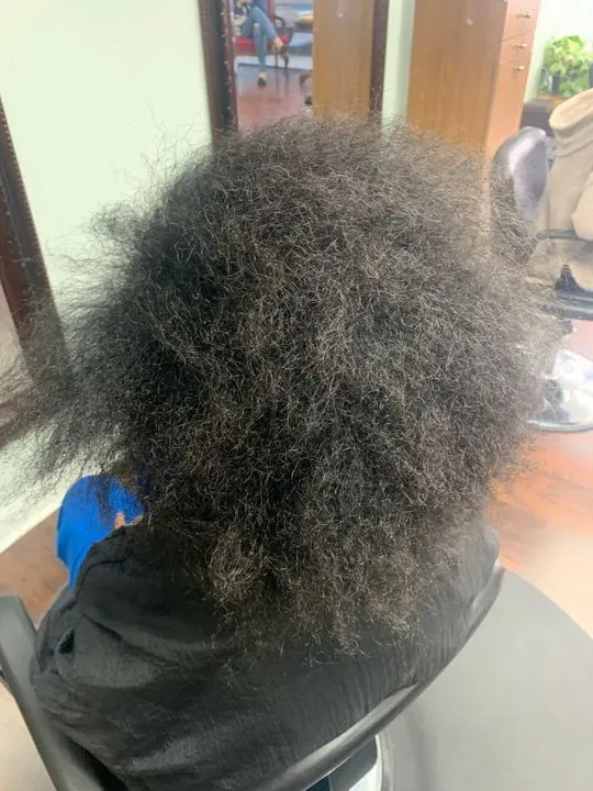 https://cdn.salonspotlight.com/photos/qwd5T3FrRlgid4AjJSvn/508cfc53-a7fe-485c-aa1b-753f0d438359_720x720
