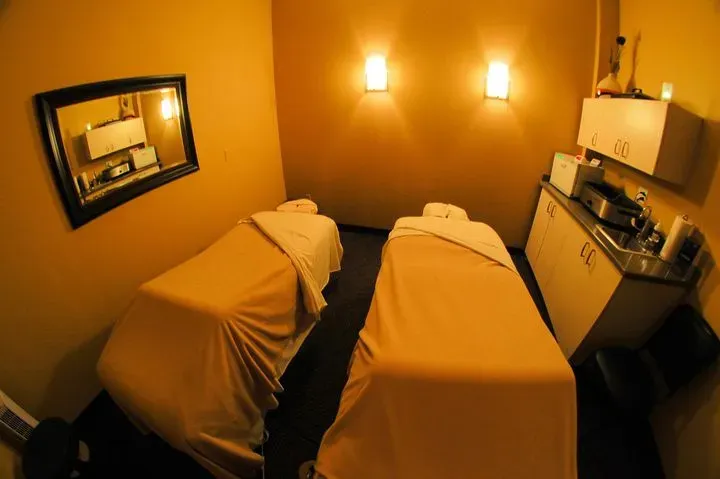 https://cdn.salonspotlight.com/photos/r1Mf61PqiTIEXY6oyXY8/ca4d08c7-5672-40b0-99cc-b4fd04b12157_720x720