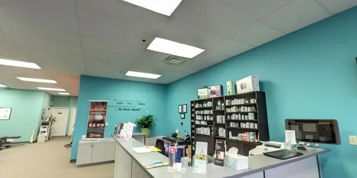 https://cdn.salonspotlight.com/photos/r41Ck8uBmknp2ersjHVZ/388a7f7c-70d2-4f88-a850-36c6a1b3d382_720x720