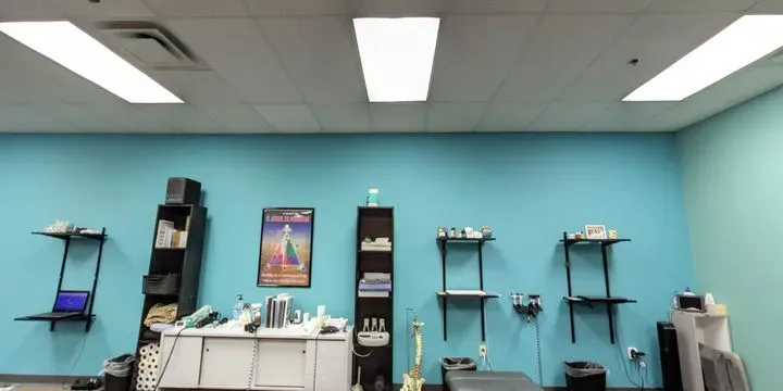 https://cdn.salonspotlight.com/photos/r41Ck8uBmknp2ersjHVZ/e03ebe83-c145-4e24-9196-fcdb3eec34e4_720x720