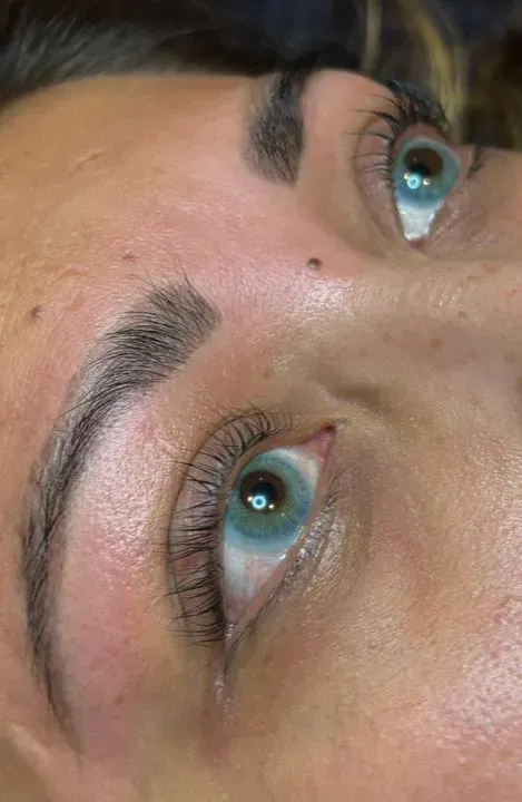 https://cdn.salonspotlight.com/photos/r84S6TqQYQUvXNexyboe/53c703d7-076f-408a-972c-a89fec4f2ed0_720x720
