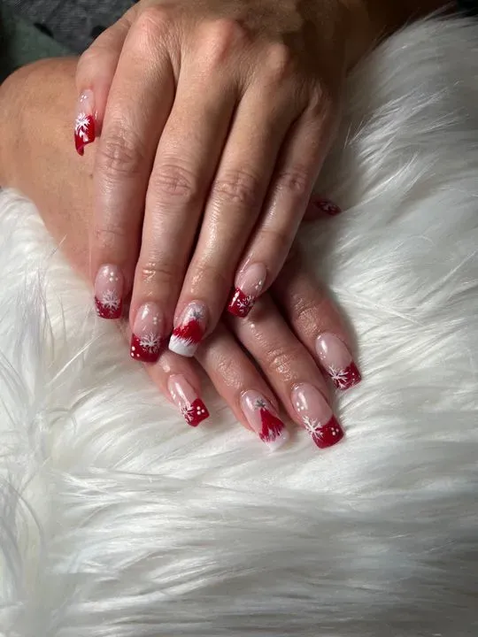https://cdn.salonspotlight.com/photos/rAj86lbYErYPv7yUlwxN/431a4d86-e0a6-4597-941f-31351baaebc0_720x720
