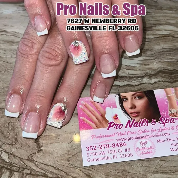 https://cdn.salonspotlight.com/photos/rAj86lbYErYPv7yUlwxN/9579db94-15d2-49d8-9dd3-2a50a5ad6627_720x720