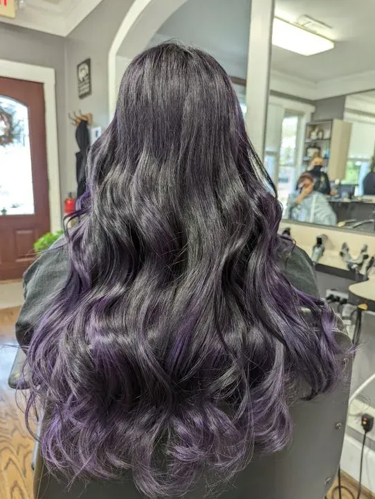 https://cdn.salonspotlight.com/photos/rBRXoCidt2HNVXyGc0eP/333876bb-cd48-4ab5-a949-df2ec6acd67e_720x720