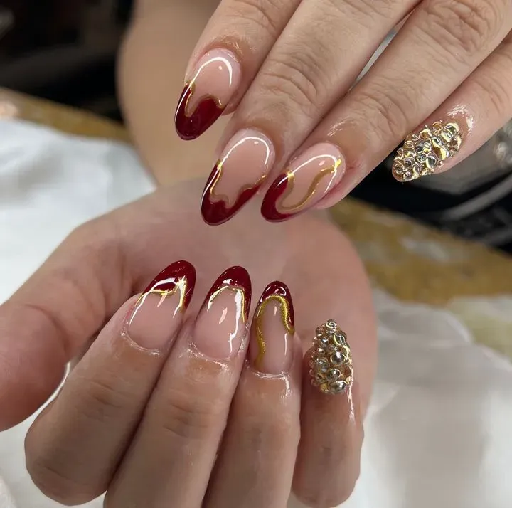 https://cdn.salonspotlight.com/photos/rL5ib7qYl58zvEsnVxtJ/ce216afa-590a-4198-959b-abada64d538a_720x720