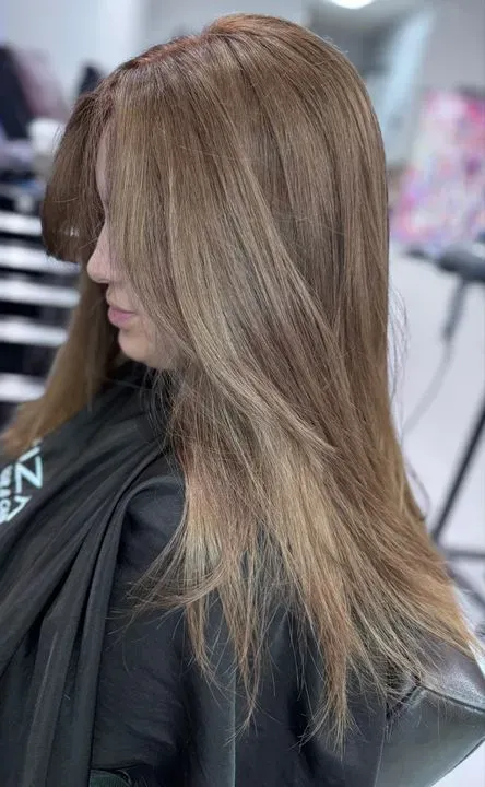 https://cdn.salonspotlight.com/photos/rRae81f3r5qgLRYKxRRb/dd52bdd0-62e1-468b-ae04-633c948dda28_720x720
