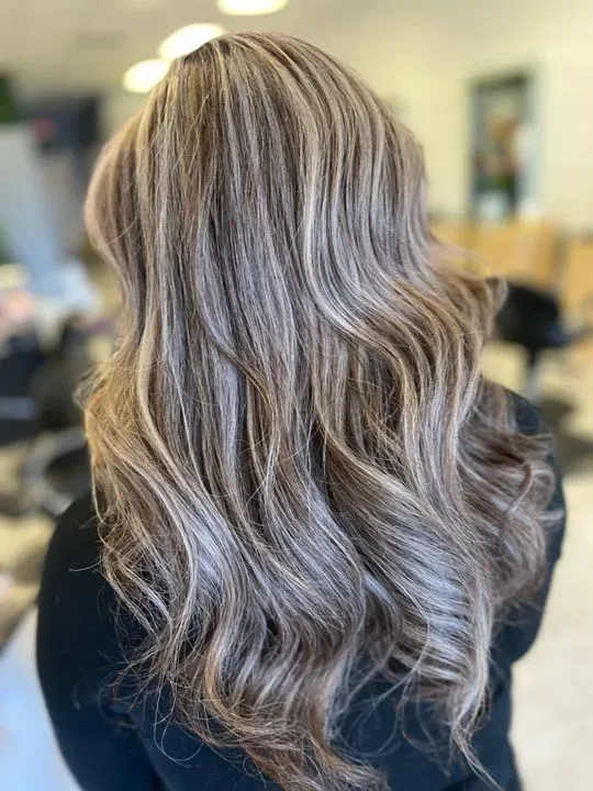 https://cdn.salonspotlight.com/photos/rSsDnVWHaHZTBfoK0a0K/1e575d01-1dfe-4101-8b48-f22b255f6650_720x720