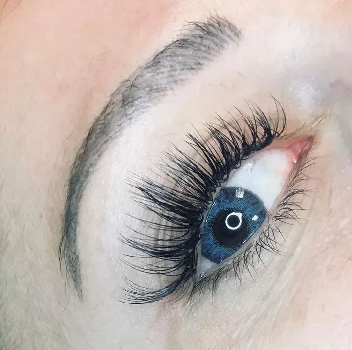 https://cdn.salonspotlight.com/photos/rSyOD6ZTJRbbtdjWUuIP/80fee604-dbbb-4349-ac1e-1de5dd6a01ce_720x720