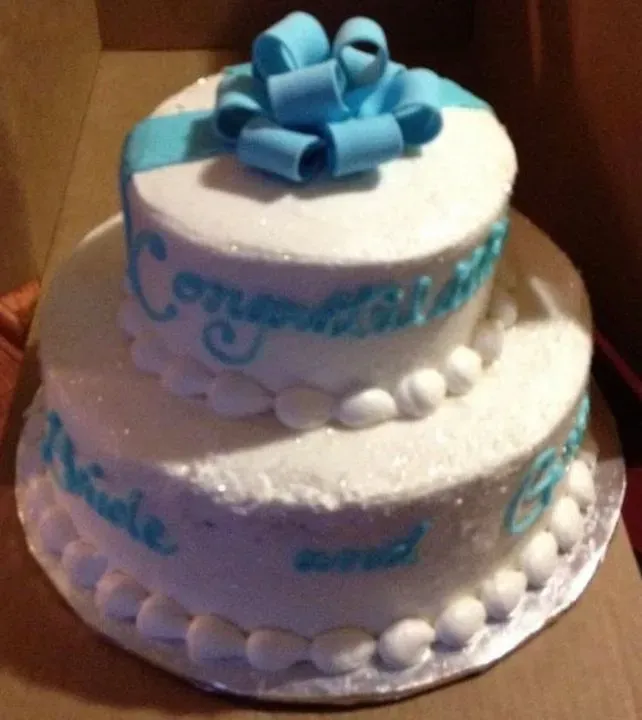 https://cdn.salonspotlight.com/photos/rWhFY2N1cOhMW4bAqkJD/6bc83dae-009d-4cc2-ba26-30b3a78b5c36_720x720
