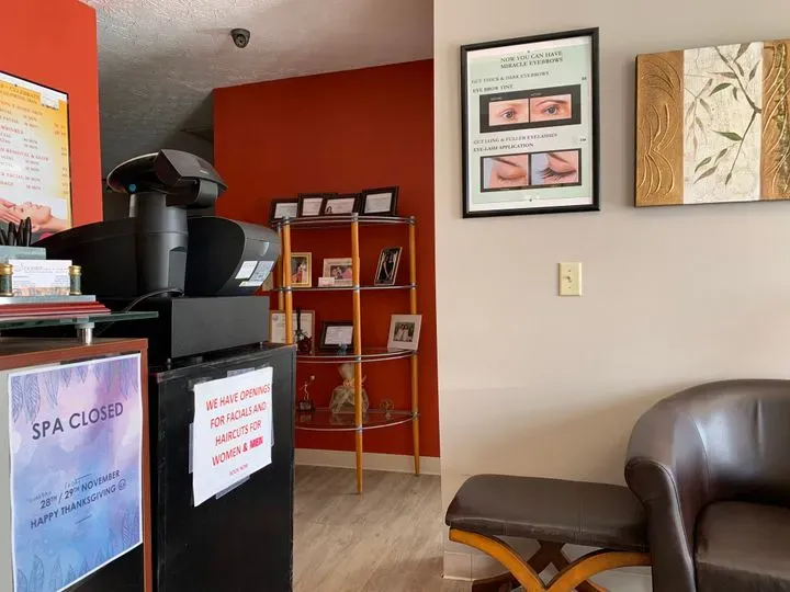 https://cdn.salonspotlight.com/photos/rYyn0Iv74CYn24HnYJec/d170309f-2c19-4017-82a6-74865b87981c_720x720