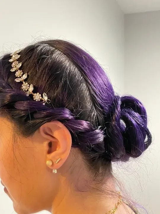 https://cdn.salonspotlight.com/photos/raK814qt8zxz905wHFKb/e5e2a540-58ba-40f0-8294-0a3e6a5b1392_720x720