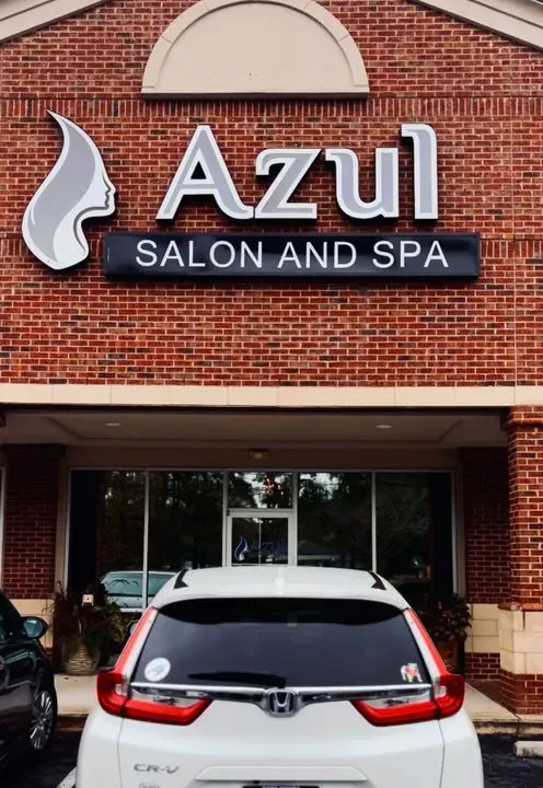 https://cdn.salonspotlight.com/photos/rc0ezMZS9jfWuKmrG0DS/db8c63ff-b0bd-44b7-baa7-7e3edeb44674_720x720
