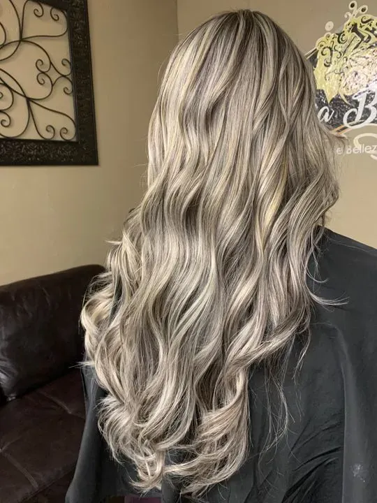 https://cdn.salonspotlight.com/photos/rdAMzBvi61d00Yy22NcM/c312fd47-8503-40f8-9c5d-cb4c7b3ff9f8_720x720