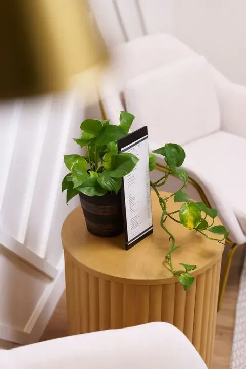 https://cdn.salonspotlight.com/photos/reOx9cKlgxgt3vqxL76K/0b93cceb-4378-4c2b-812d-c5440e1d5737_720x720