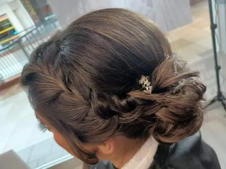 https://cdn.salonspotlight.com/photos/rfaus3Y8LHlIKC99jlza/9f33fbbc-ee2f-4ffc-8b1b-cc5ed3667c00_720x720