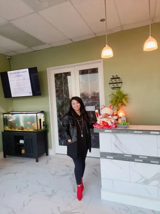 https://cdn.salonspotlight.com/photos/rhDX0APUuZXP1JQo2j9i/01bc0bb0-6852-4c90-bb4f-c9e2ca30d8a2_720x720