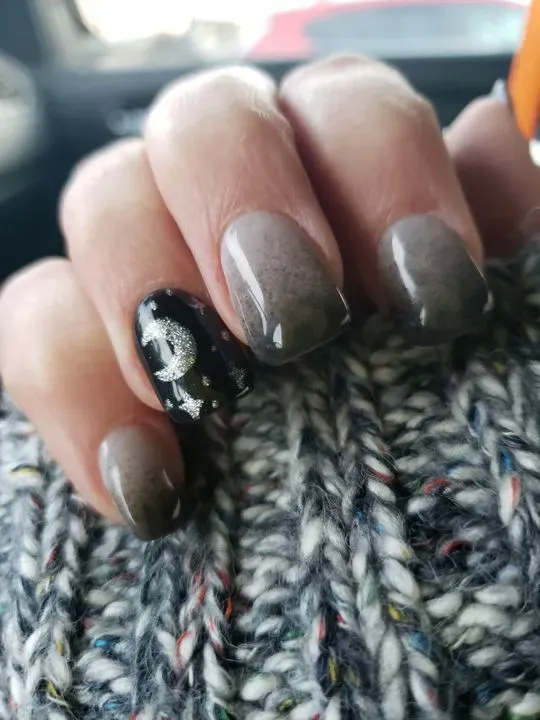 https://cdn.salonspotlight.com/photos/rjPzyrCNyFAM7B2ZAsba/fe87b436-7a84-467c-a6f3-a8e5ffd40365_720x720