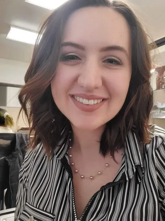 https://cdn.salonspotlight.com/photos/rnBiFzcXWInYH0Wiw2Fq/2ba8169f-eb3c-4697-afc6-d47ac3d538f5_720x720