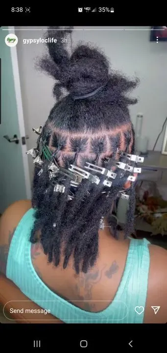 https://cdn.salonspotlight.com/photos/rpWVDKYSSML5dHOJldy5/de4f3290-e576-4fd1-a899-db321ee4c42a_720x720