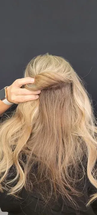 https://cdn.salonspotlight.com/photos/rsAxG5wW21xXyvKdWcny/727c070c-daa9-4abe-88ba-6ae263785678_720x720