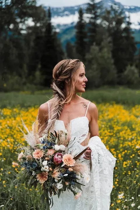 https://cdn.salonspotlight.com/photos/s15E8R8e4fuDKhYZMpIZ/10427176-3b51-47d1-801d-4db7e9c38f83_720x720