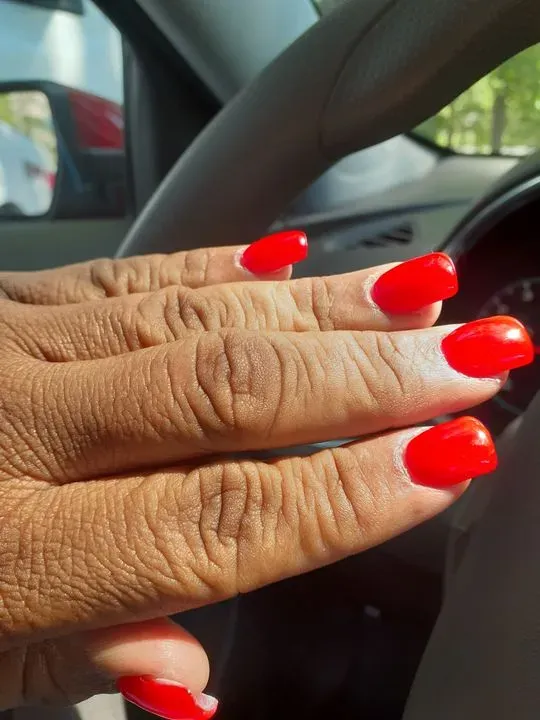 https://cdn.salonspotlight.com/photos/s2o8IYrtDQafMrTJh4cA/86020f24-0652-4cff-895b-1b4c378e5afe_720x720