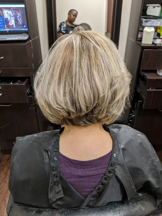 https://cdn.salonspotlight.com/photos/s3A2gIdXyqIPCJHyNdi8/1d810596-8b04-4dc6-9397-44ad38b7324a_720x720