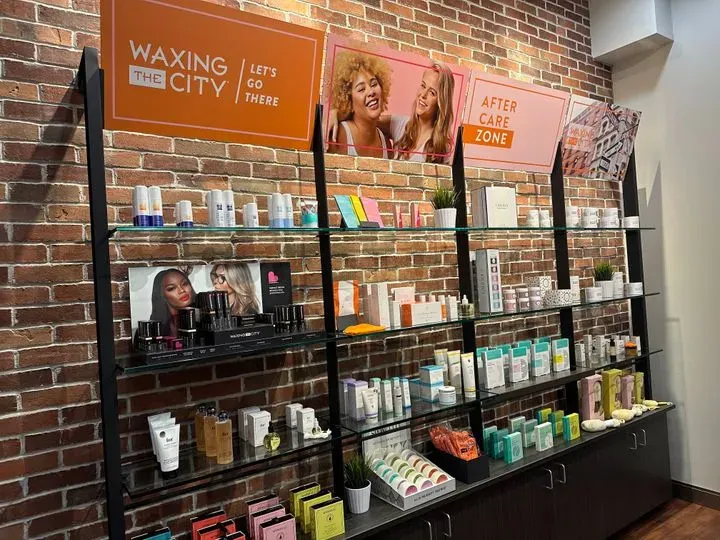https://cdn.salonspotlight.com/photos/s4ywUKn0yJz2YZbkbSzL/34511af8-31e7-4e56-88c0-e10f1a24acc9_720x720