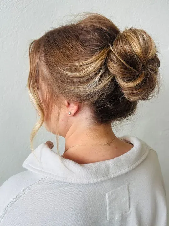 https://cdn.salonspotlight.com/photos/s6JJwrv3BB3OB1RpgQeV/0e0f6dff-62dd-4239-a74e-7c752a5a544c_720x720