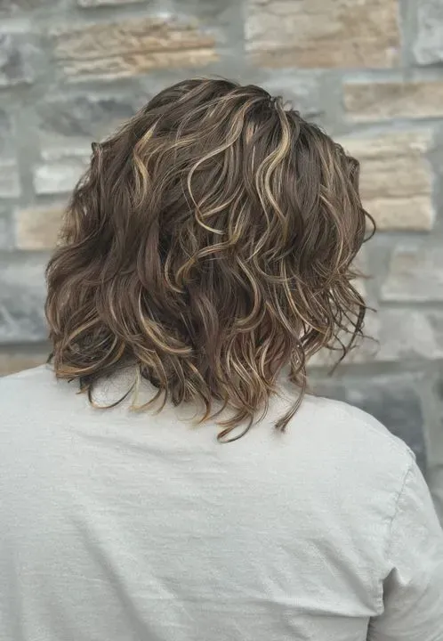 https://cdn.salonspotlight.com/photos/s6JJwrv3BB3OB1RpgQeV/a7b79ce4-aaec-4d29-b4d6-87017a769eca_720x720