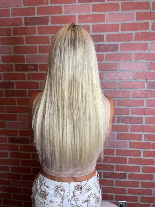 https://cdn.salonspotlight.com/photos/sGS2uT2y06CFUs0rpbew/ab7fe763-1da9-4437-972f-3f183b636728_720x720