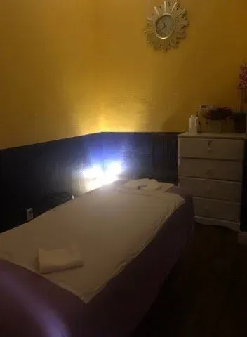 https://cdn.salonspotlight.com/photos/sI1gvt1FJuG3FEBWukPF/76c93b89-8c8d-408c-b8b0-6b280da5fb11_720x720