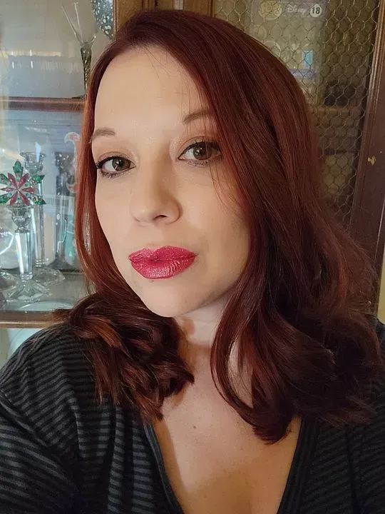 https://cdn.salonspotlight.com/photos/sIFRkatIexdLcitEbZ7i/11d0f28b-5327-437f-99c3-8bc6a31871c8_720x720