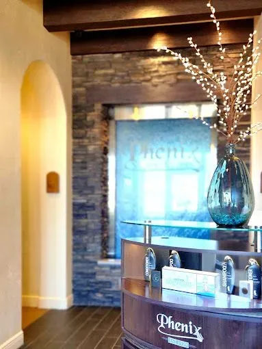 https://cdn.salonspotlight.com/photos/sITYIcjxBStgnOVNwlNg/ad6d6db3-0530-4b52-b0b6-cd427e4ce21f_720x720
