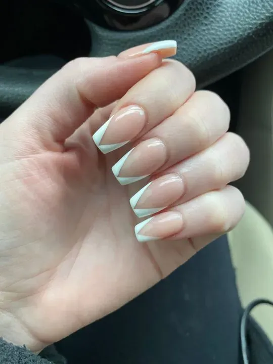https://cdn.salonspotlight.com/photos/sKP71oCU0UYrQ3FLzcN9/8ab9f453-81c7-4f58-a08c-a7b480304bdd_720x720