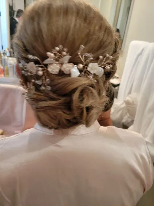 https://cdn.salonspotlight.com/photos/sKZGCSDV1ic5DLvkB4tV/4c95c796-9e5d-4a63-887f-9e2392cc0f93_720x720