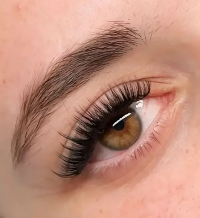 https://cdn.salonspotlight.com/photos/sNa5lwprknmLrLGzKZLd/6894edac-ae5f-450a-8bda-33d581246d52_720x720