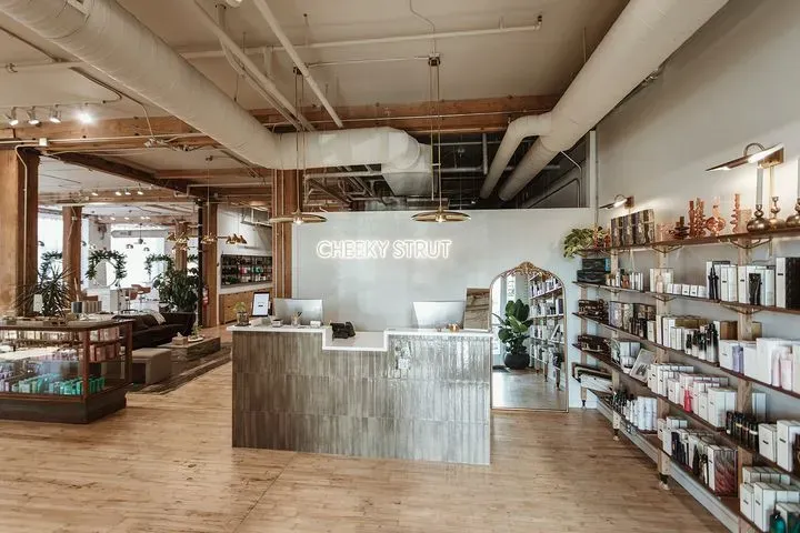 https://cdn.salonspotlight.com/photos/sUBdyJ1hBcrqWCKBobYl/d81bc908-181d-49c6-8788-e235e94500a9_720x720