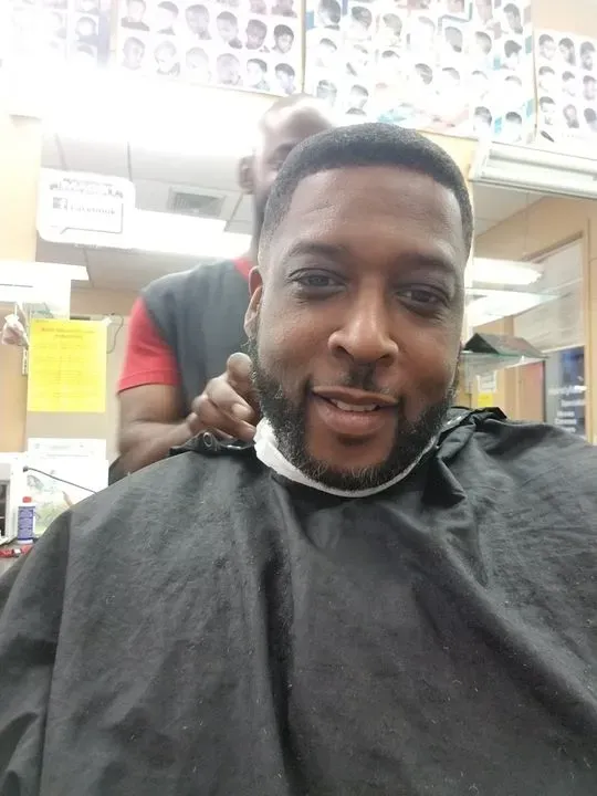 https://cdn.salonspotlight.com/photos/saTcoCjXSyjUa7yjxtgQ/92df6322-b763-48b9-8544-dd95c08daa7c_720x720