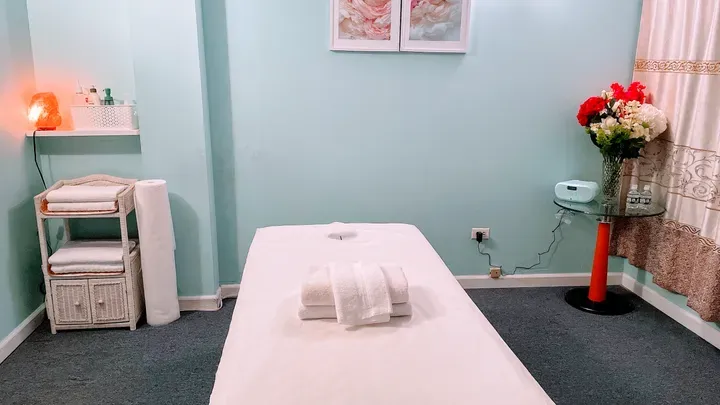 https://cdn.salonspotlight.com/photos/sajC0IUj5f9okqd4U7IU/3ad34c66-7a4e-4aed-8136-38c05dbcd973_720x720
