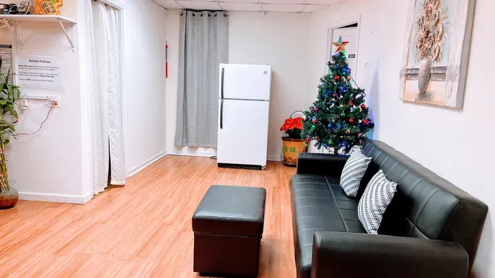 https://cdn.salonspotlight.com/photos/sajC0IUj5f9okqd4U7IU/e41646b3-899a-4a85-941a-e850c441a9d3_720x720