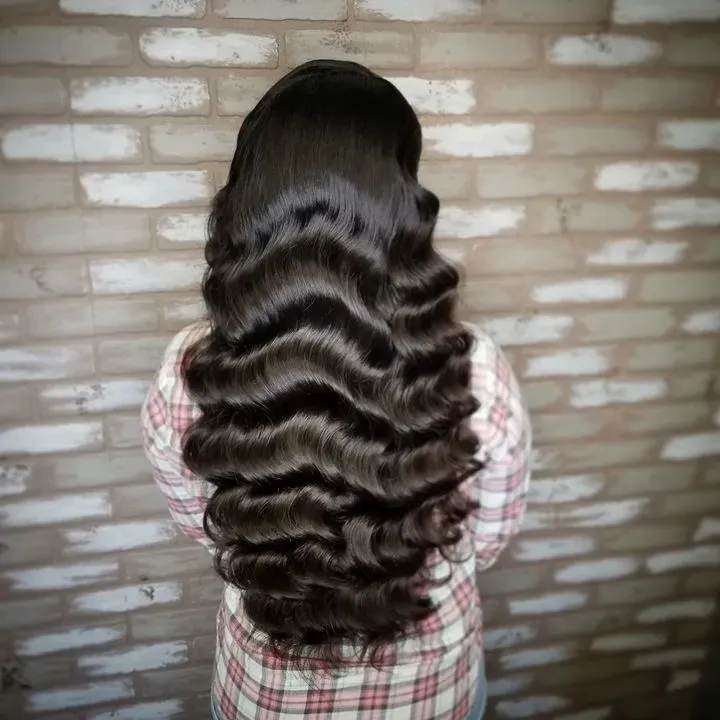 https://cdn.salonspotlight.com/photos/sbVl8yP7QZgKP8Bm146g/c740a059-500d-45b8-bd94-91664c82f391_720x720